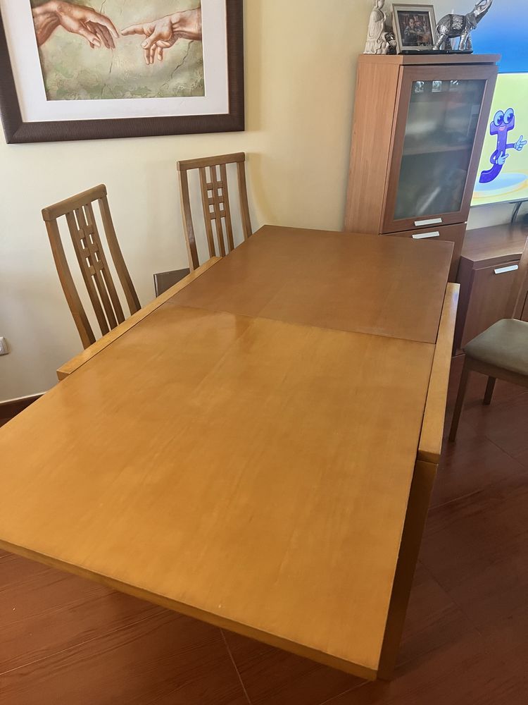 Mesa extensivel + cadeiras