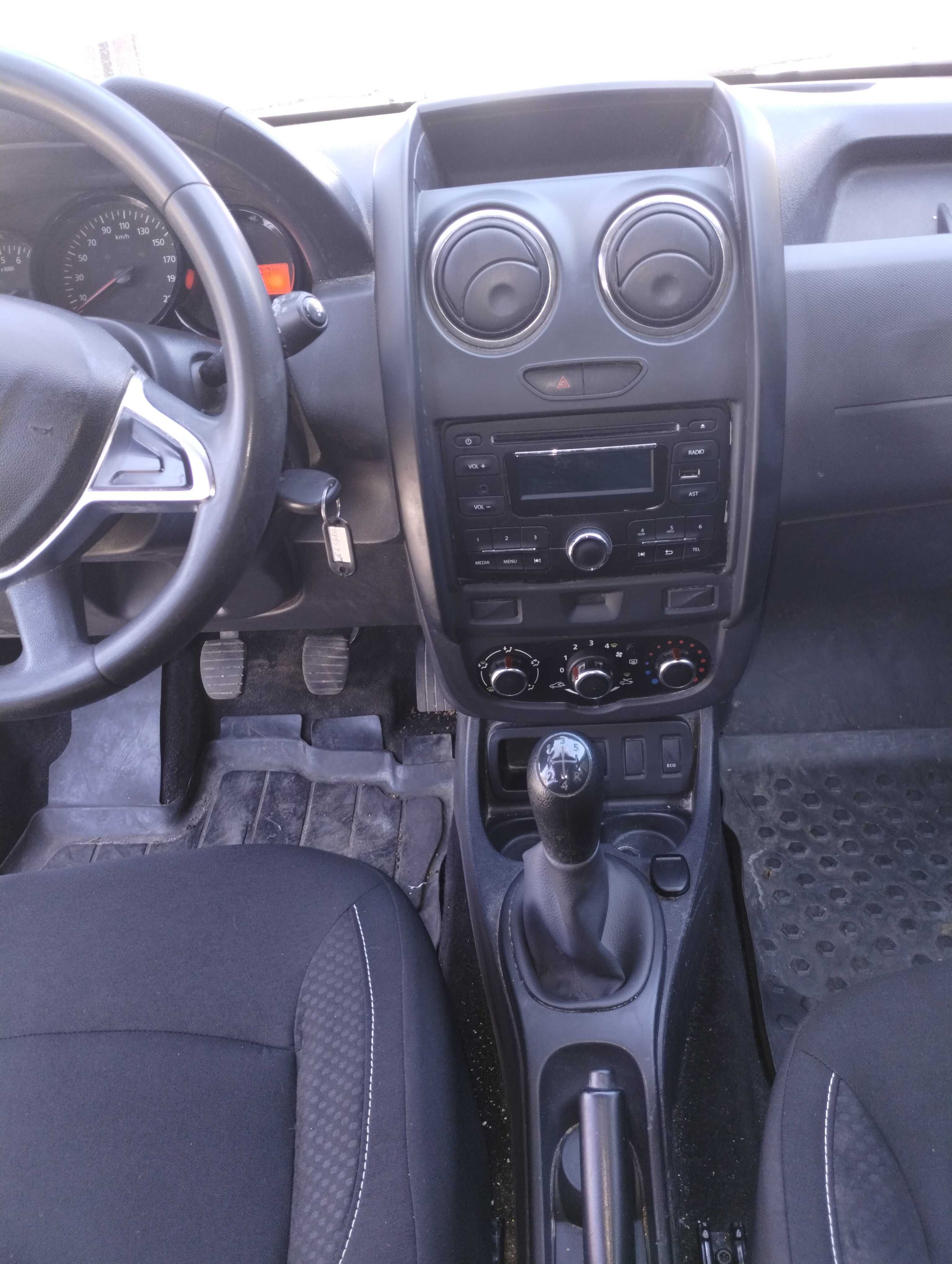 Dacia Duster 1,6 SCe salon Polska, tania, prosta, spalinowa