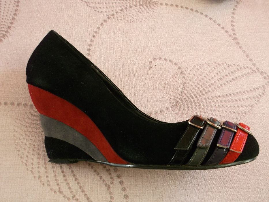 Buty czarne koturny 37 Leilida