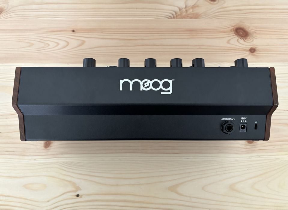 Sintetizador Moog Mother-32