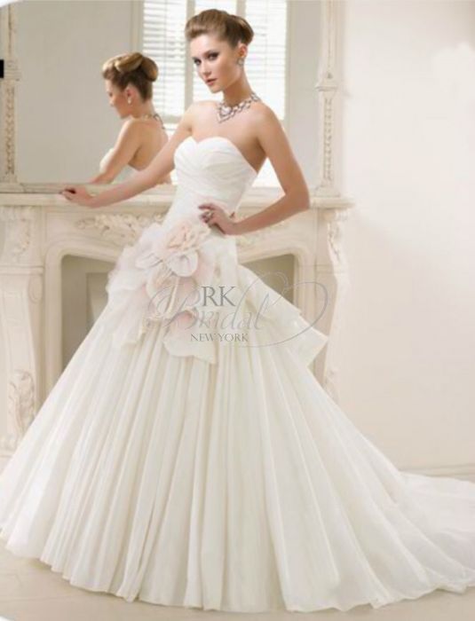 Розкішна весільна сукня Ronald Joyce, колір ivory