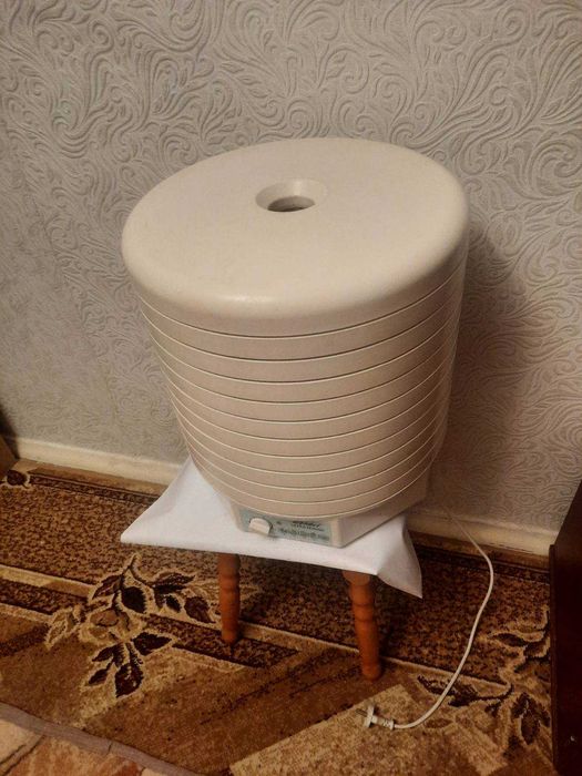 Сушарка дегідратор Ezidri ultra FD 1000 у гарному стані.