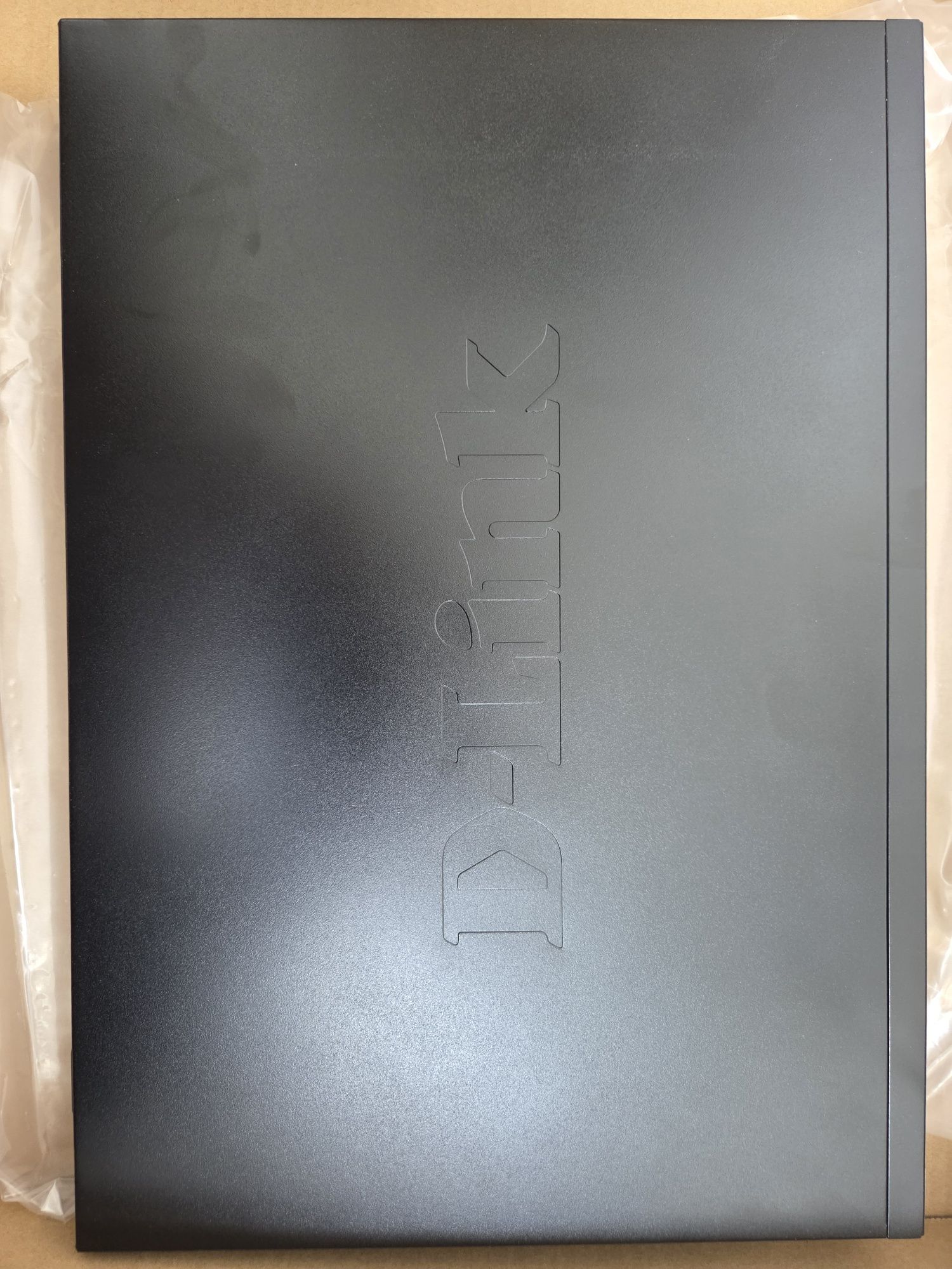 D-Link DES 3200-52 комутатор новий