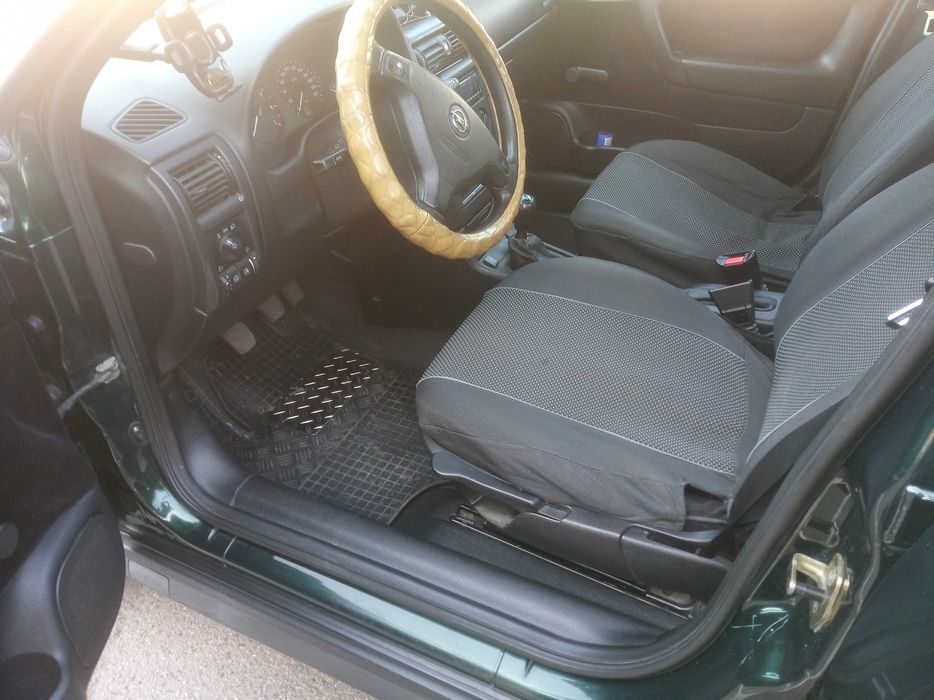 Opel Astra 2000 рік