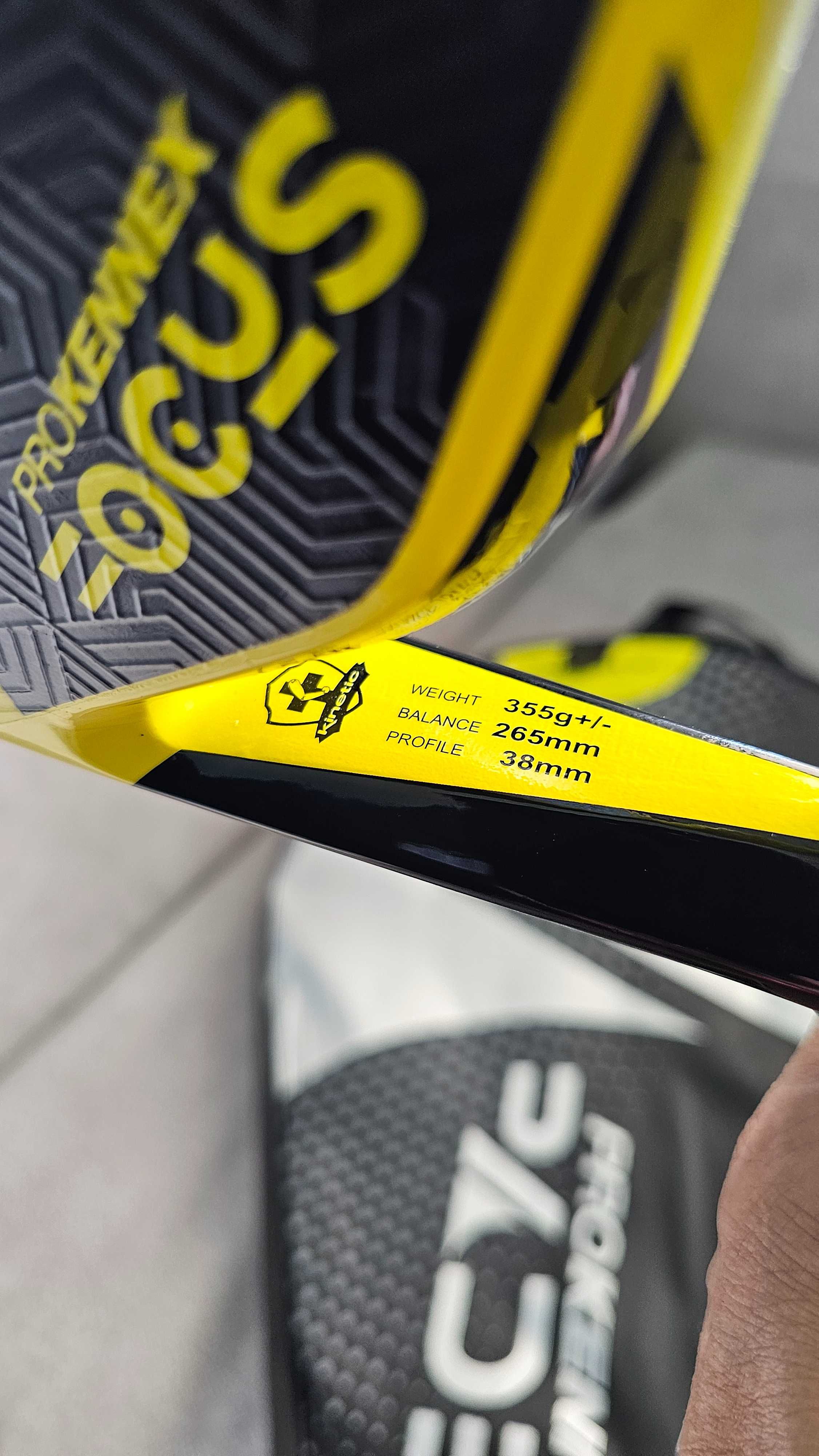 Raquete de PADEL PROKENNEX Carbon FOCUS Kinetic System gr. 355