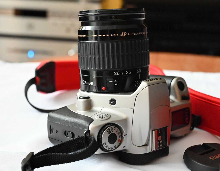 Lustrzanka  analogowa Canon EOS 300