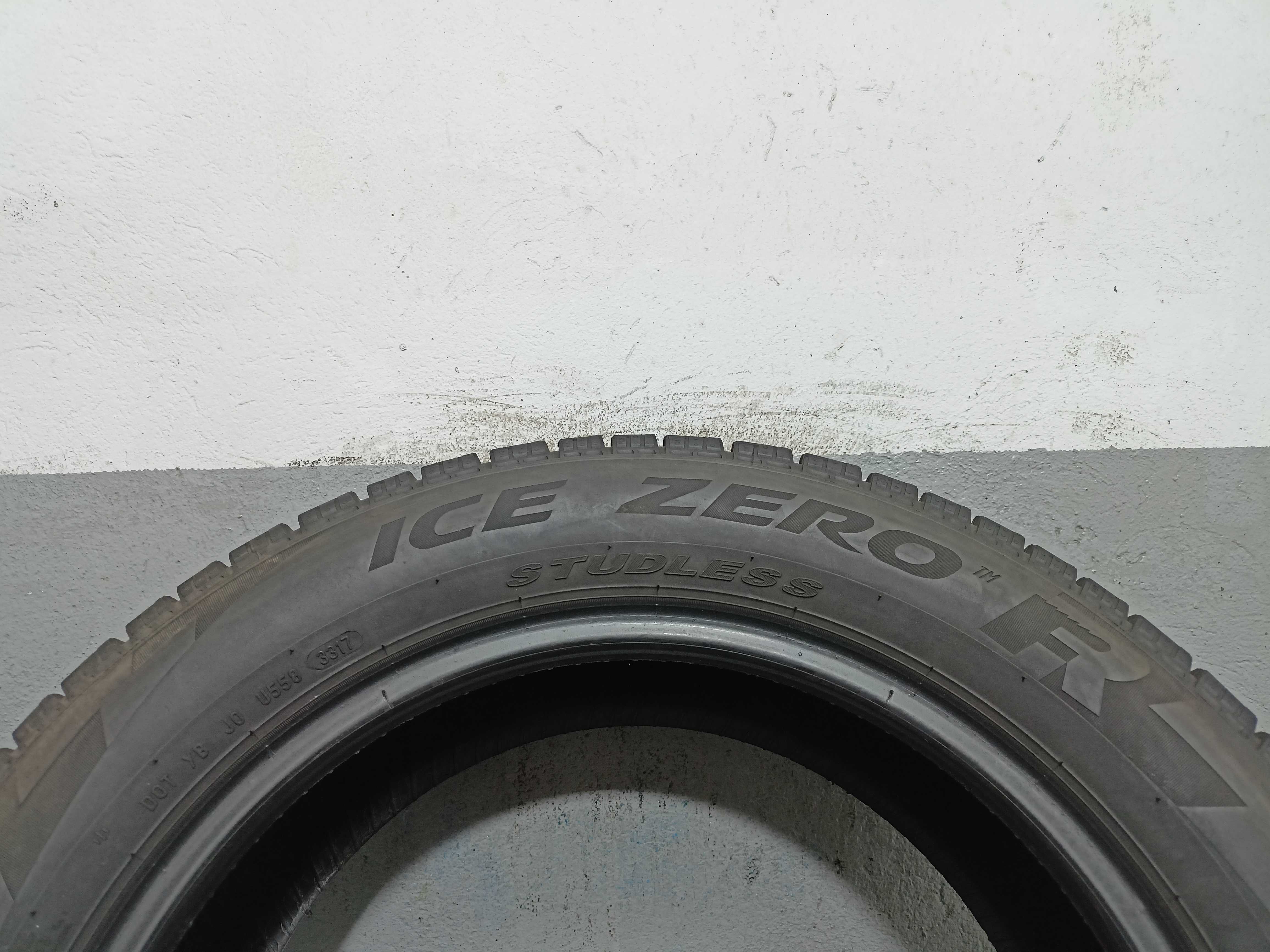 Pirelli Ice zero 215/55/17 2017rok 98H 7,4-6,5mm (2865)