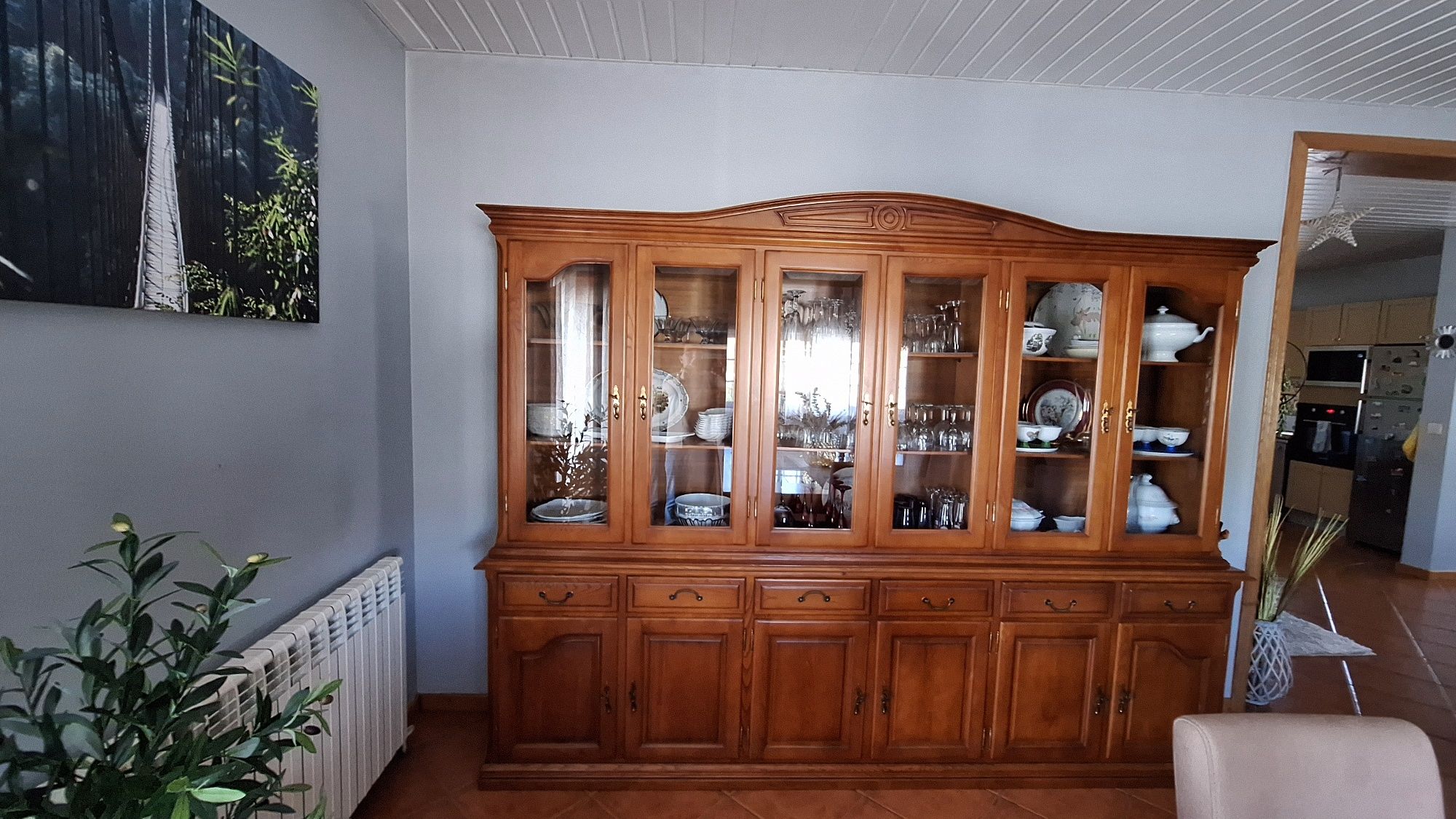 Armário de sala de jantar