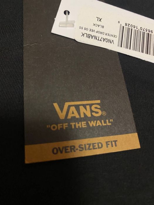 Нова футболка Vans