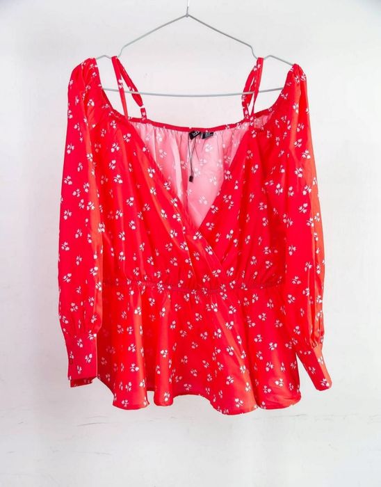 Блузка с баской талия резинка с открытыми плечами L-XL Boohoo