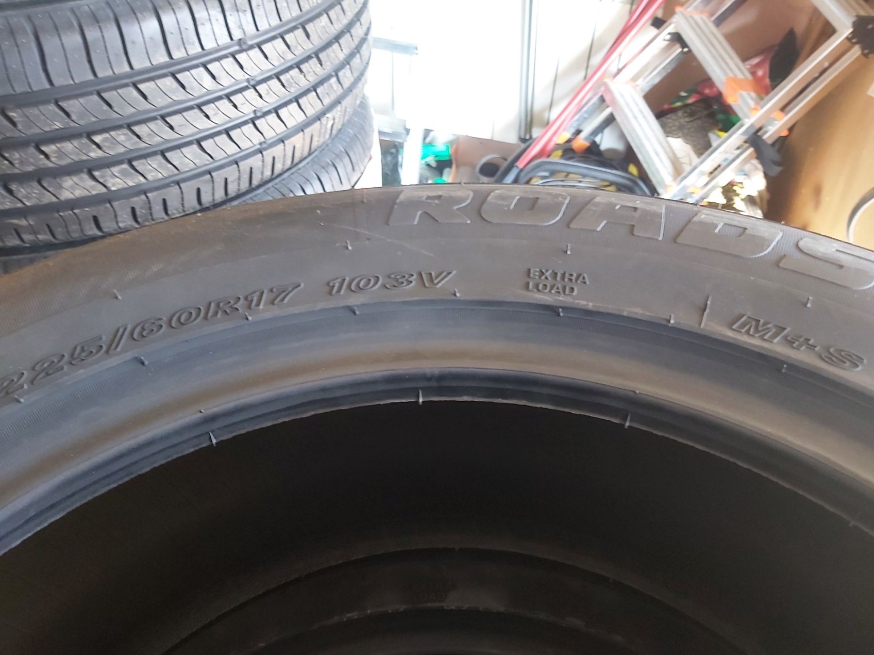 Opony letnie  nowy Roadstone 225/60 R17