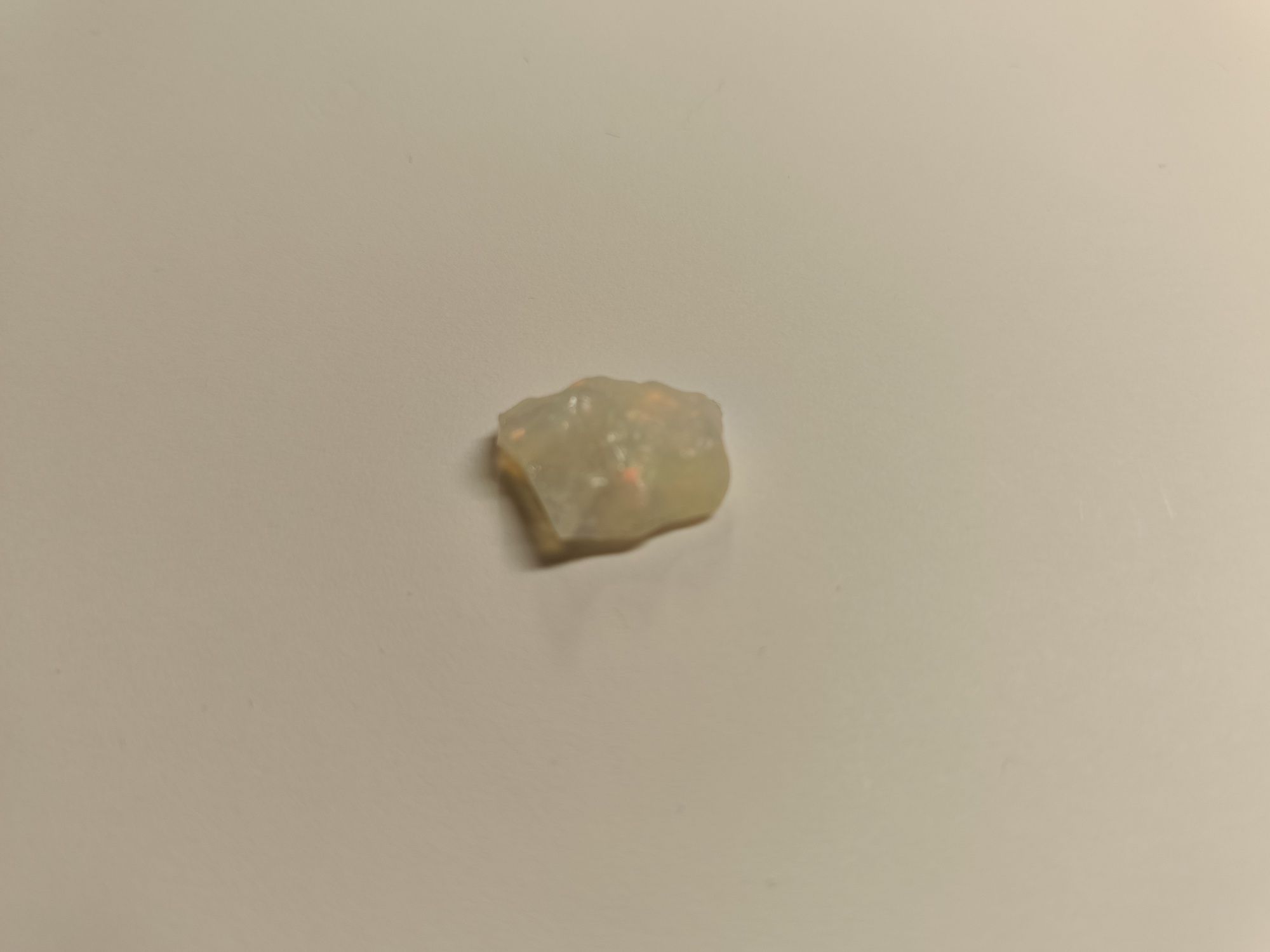 Naturalny kamień Opal Etiopski w formie kawałków nr 1