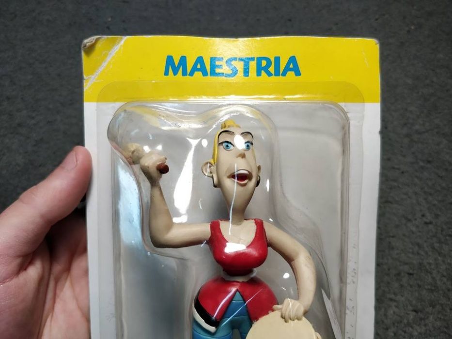 Figura de Resina Asterix - Maestria - Rosa e o Gladio - Plastoy