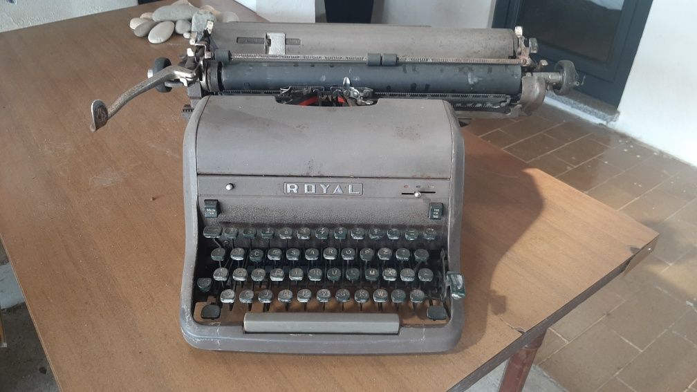 Maquina de escrever Royal