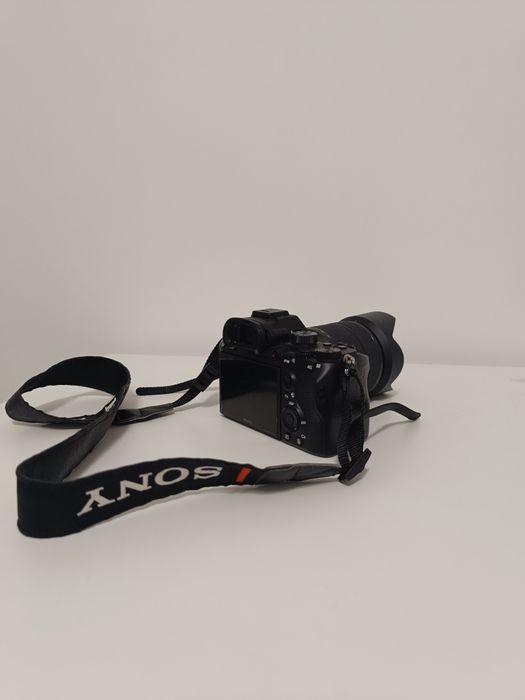 SONY a7iii + lente 28-70mm (COMO NOVA)