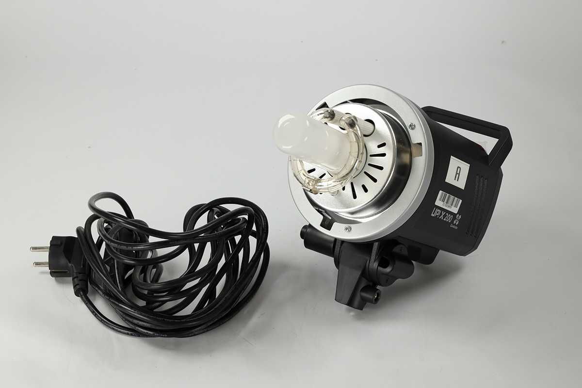 Lampa błyskowa Quadralite Up! X200 200 Ws