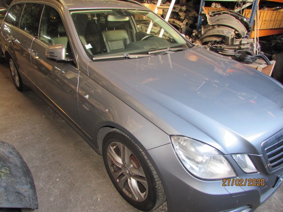 Mercedes E200 de 2010 Volante á esquerda para peças