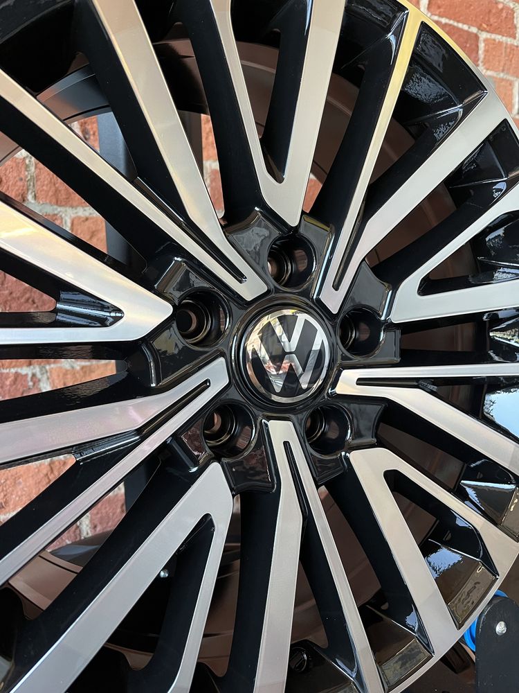 Alufelgi 18 VW Multivan Palmerston 5x120 T5 T6 T6.1 Nowe Felgi R Line