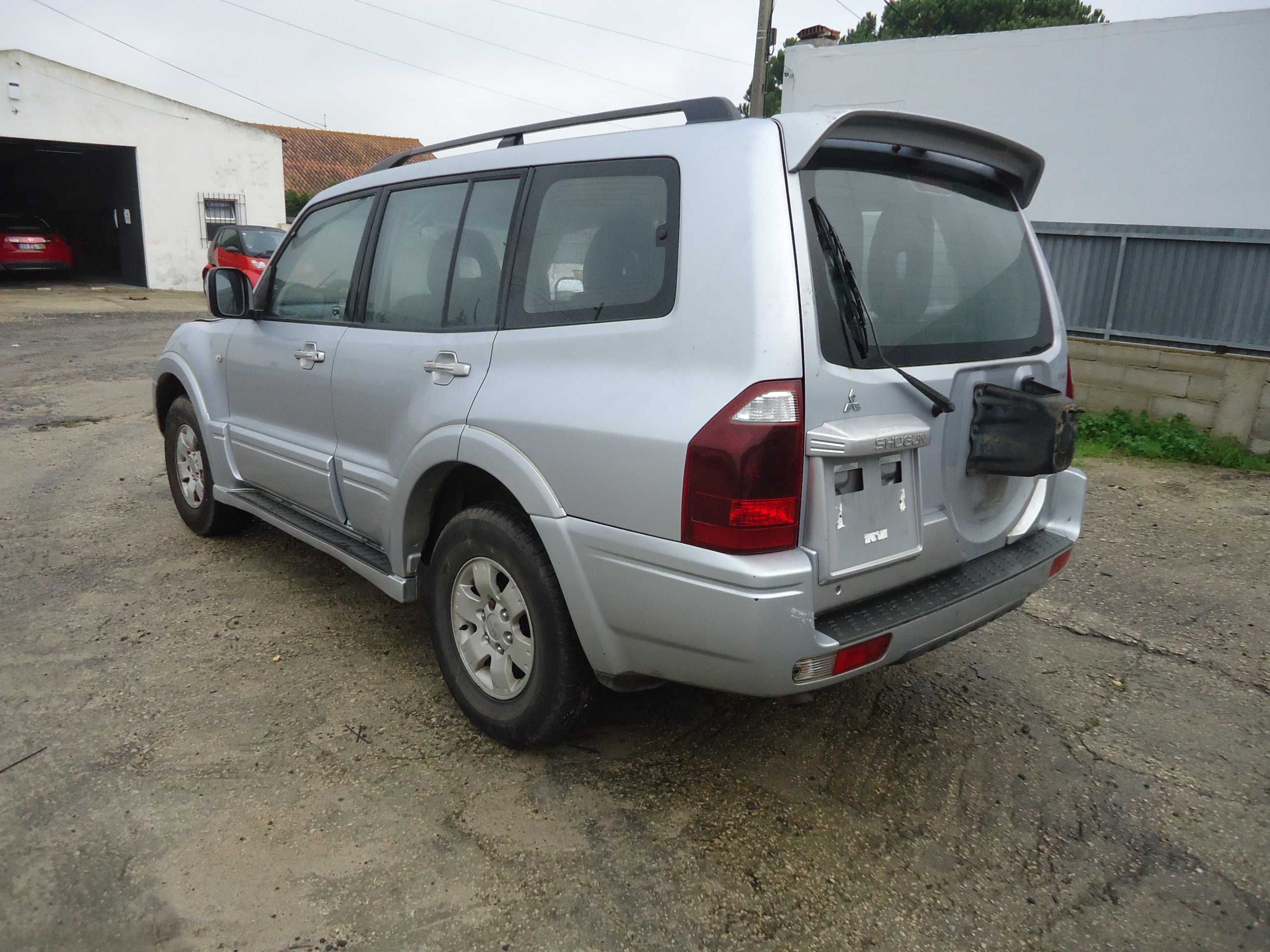 Mitsubishi Pajero 3.2 Did longo 7 lugares de 2004 só ás peças