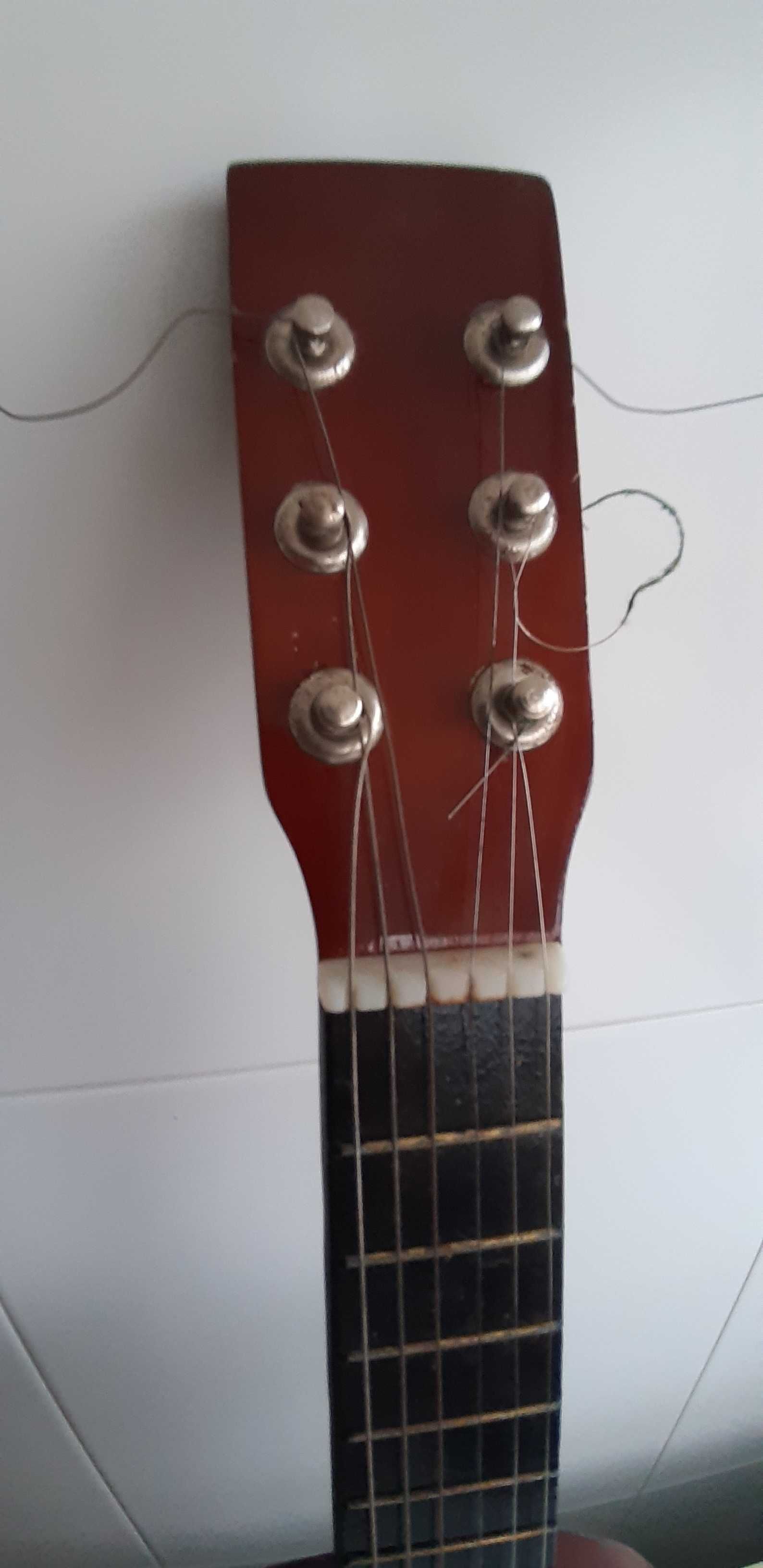 Linda Guitarra, caixa de charutos 1978