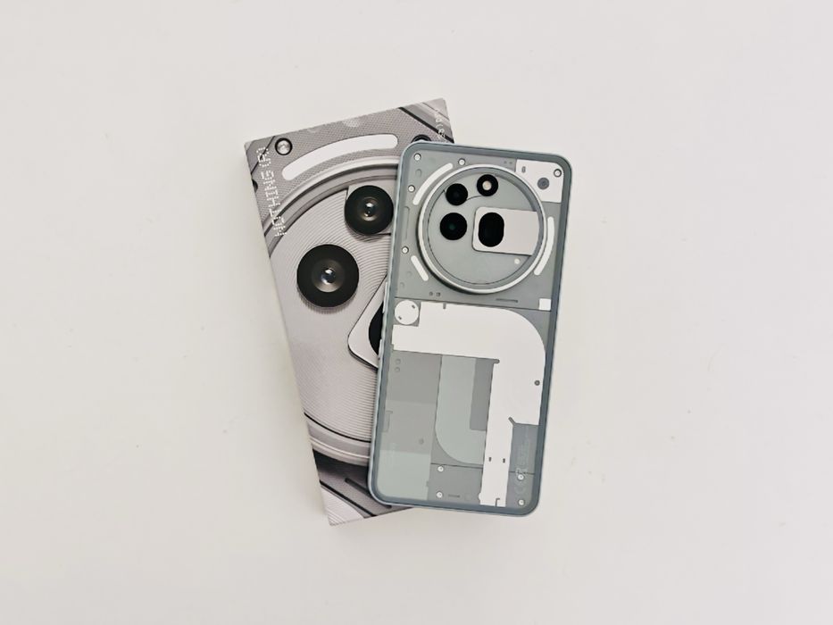 Nothing Phone 3a Pro - 12/256Gb - Cinza