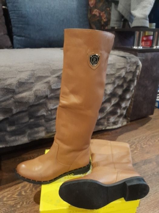 Сапожки натуральная кожа.