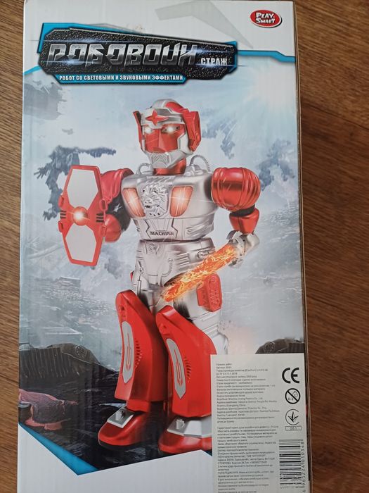 Робот новый на батарейках