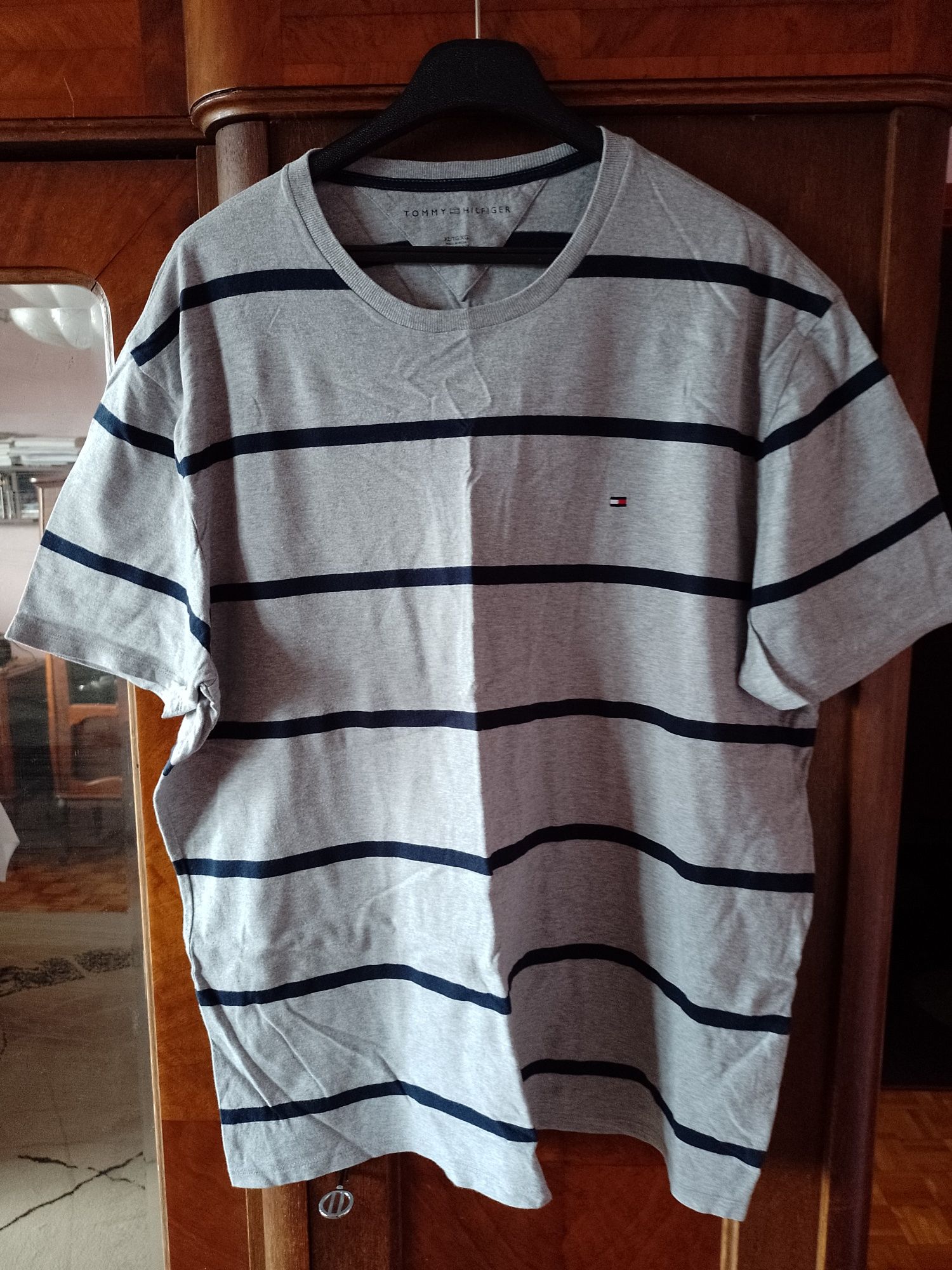 T-shirt Tommy Hilfiger xl używany