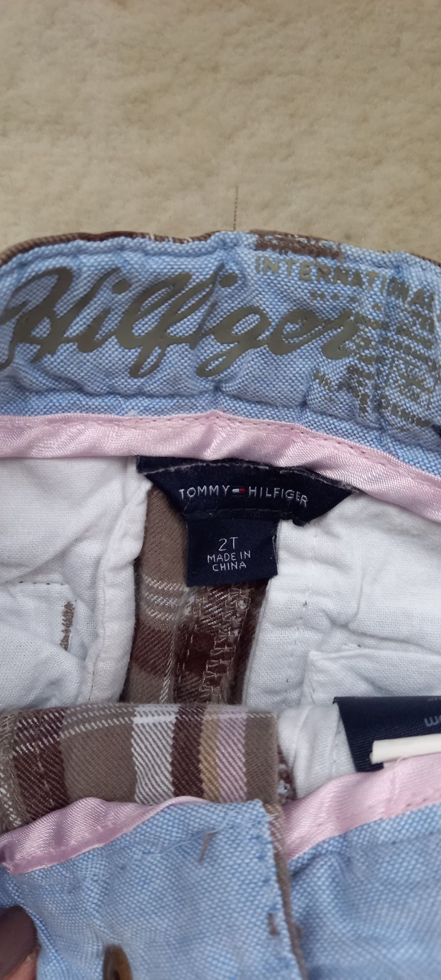 Spodnie Tommy Hilfiger dla dziewczynki r.92/98 2 latka