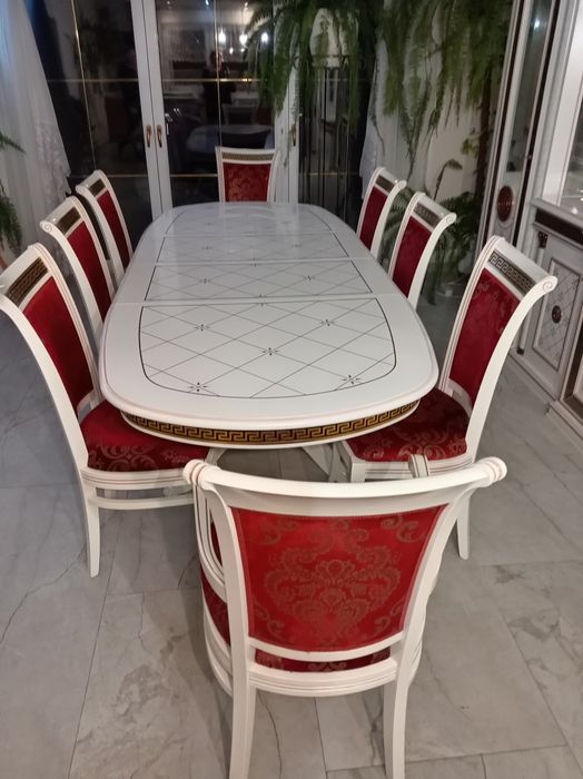 Stół rozkładany + 8 krzeseł Versace