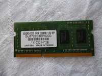 Kość RAM DDR 3 , 1 GB .