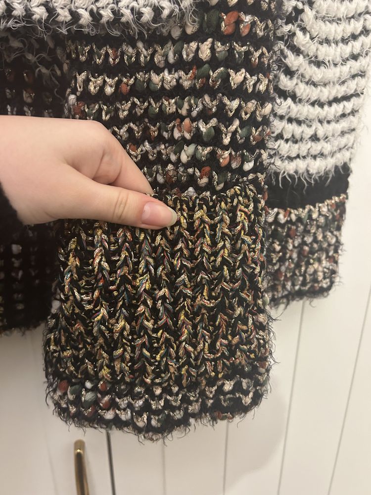 Gruby ciepły sweter brązowy Desigual M