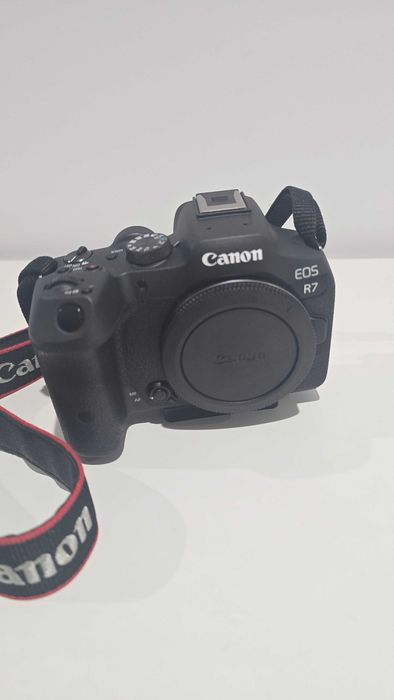 Canon EOS R7 Corpo