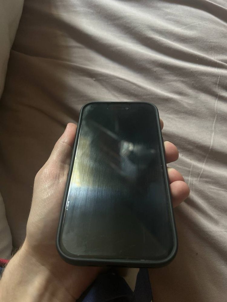Iphone 15,з коробкою і блочком