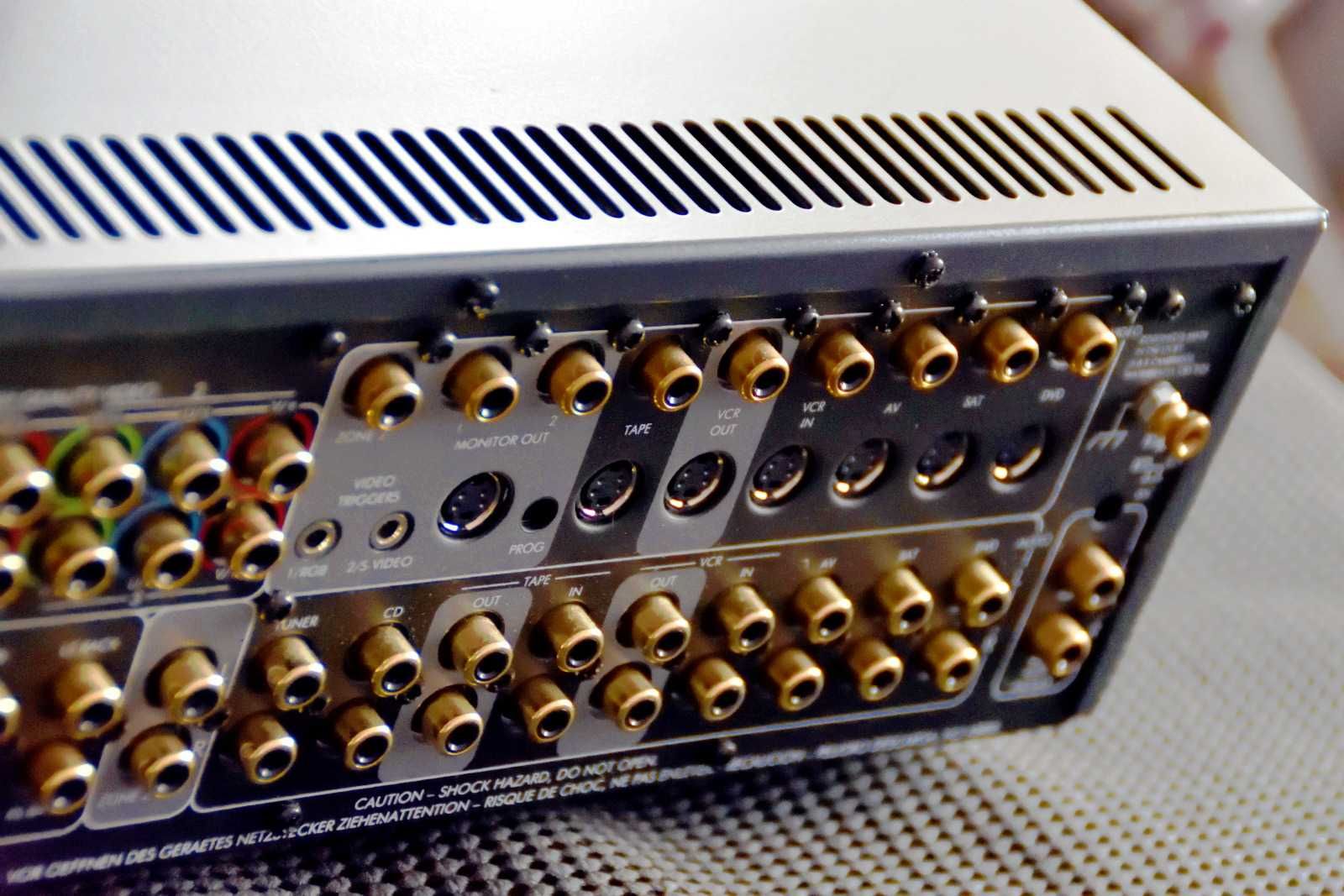 Procesor AV Przedwzmacniacz Arcam FMJ AV9 THX (z wej. gramofonowym)
