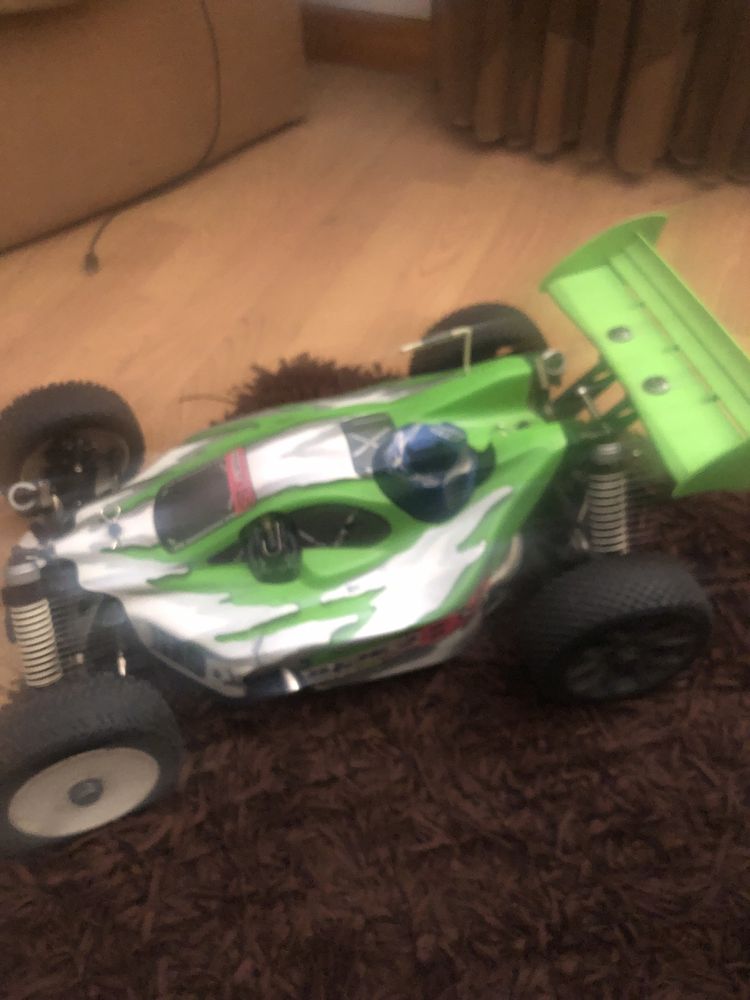 Carro 1/8 tt a gasolina