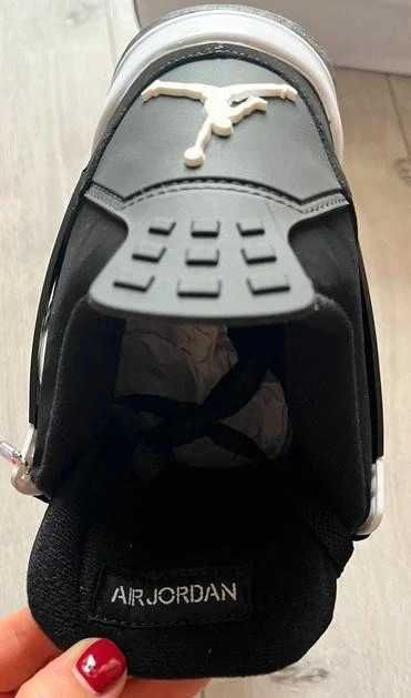 Buty koszykówki Jordan_4_Retro_White_Thunder_Rozmiar 39