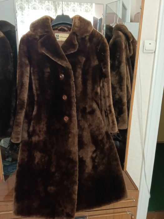 Шуба жіноча цигейкова