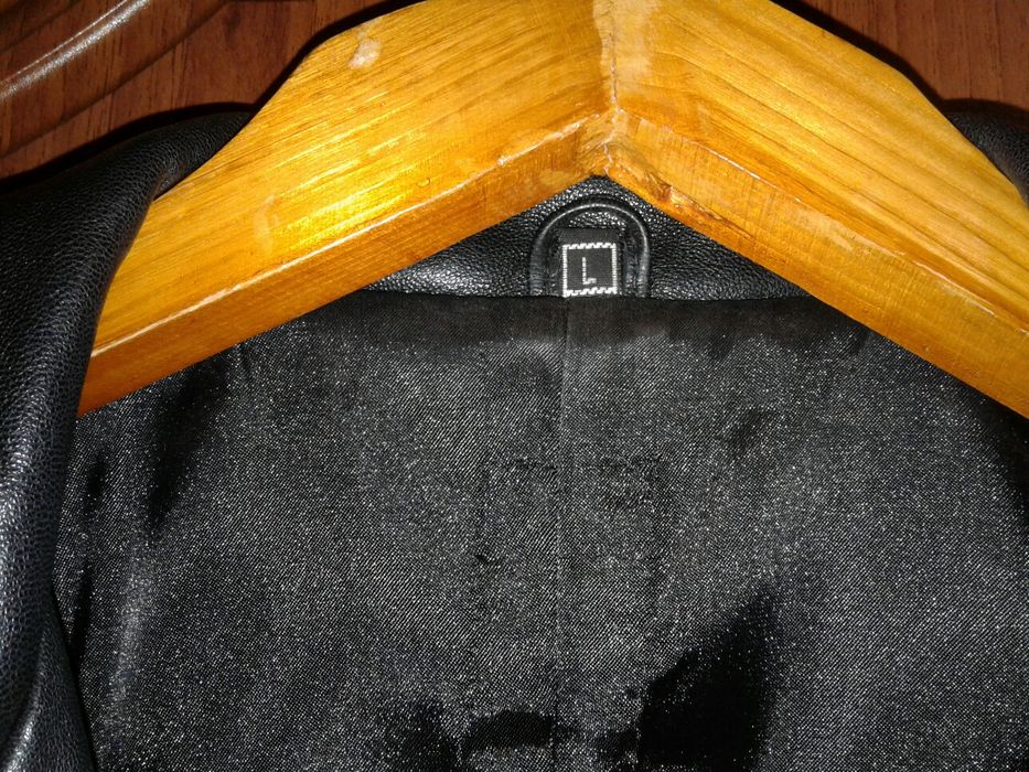 Женский кожаный пиджак