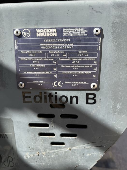 Міні екскаватор Waker Neuson EZ 38
