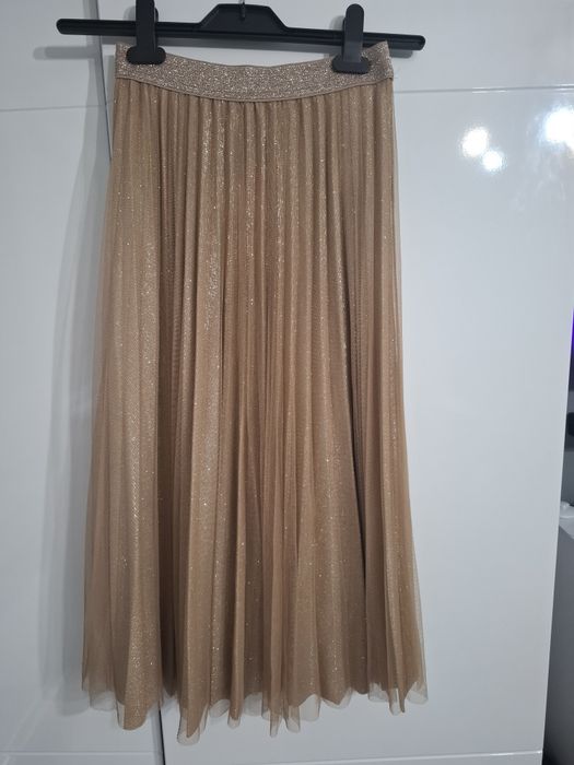Śliczna damska plisowana spódnica w kolorze złotym