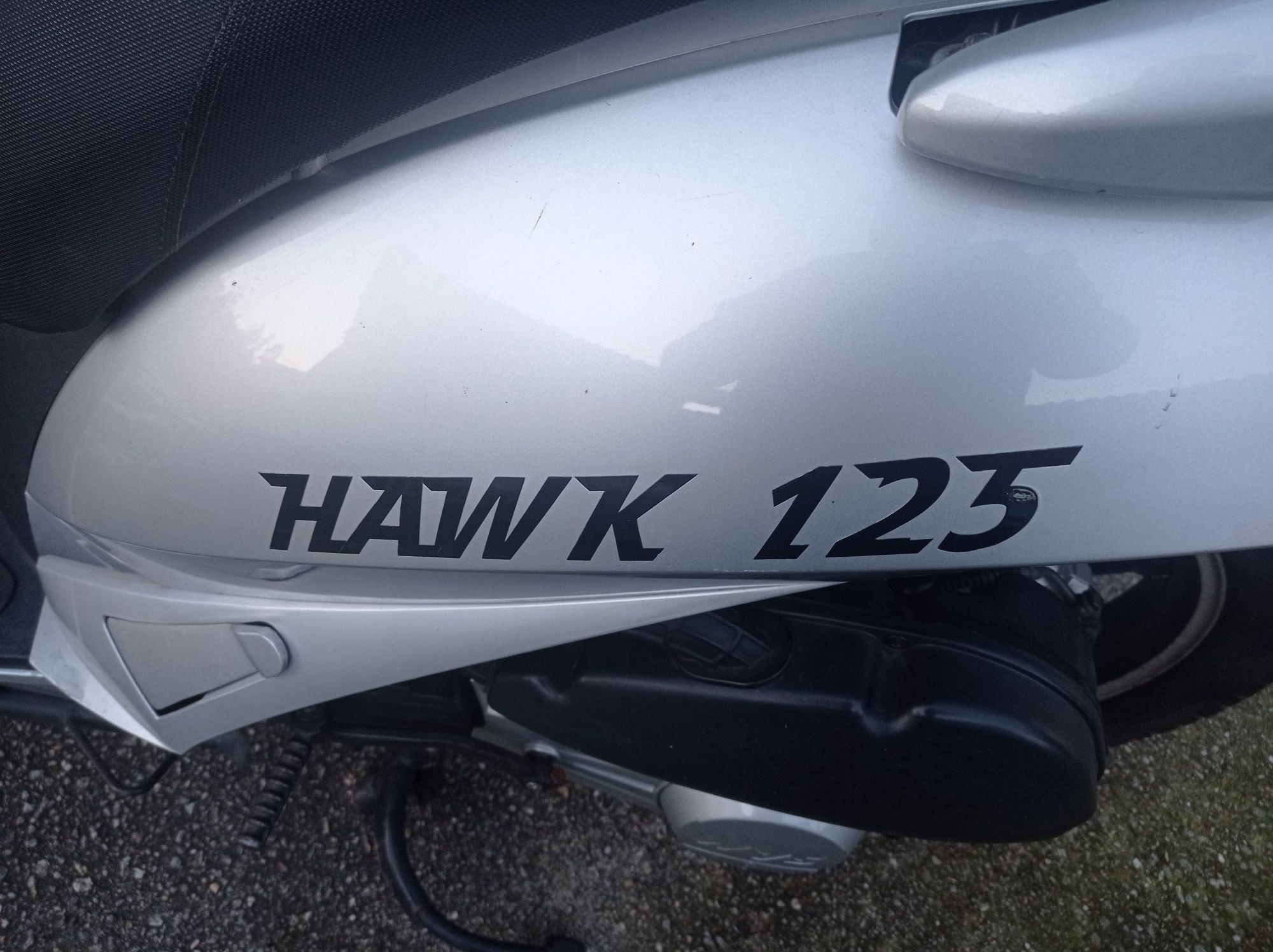 Vendo mota 125 hawk
