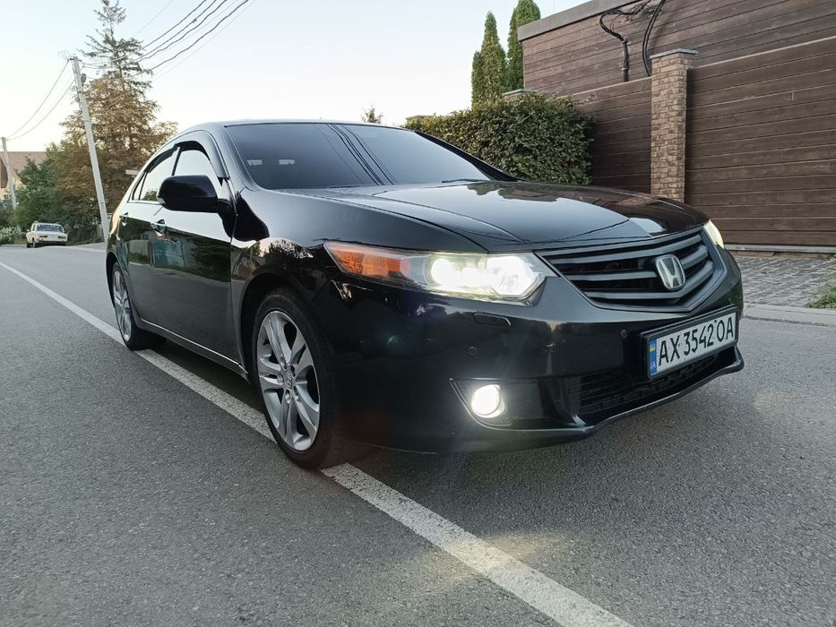 Продам  accord executive advance 2010на газу