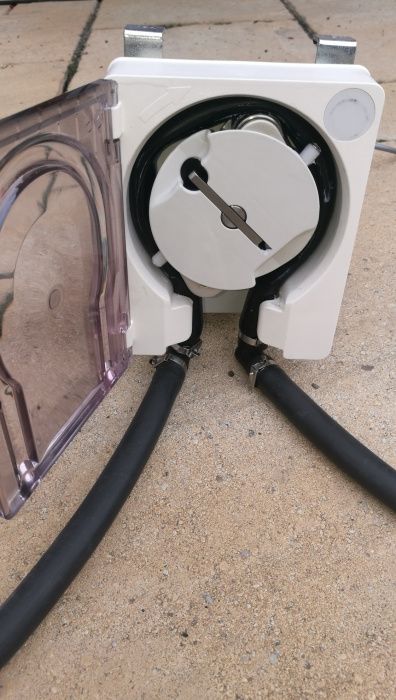 Pompa perystaltyczna - płynnie regulowana do pracy ciągłej.