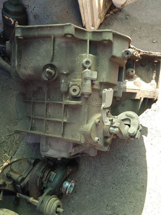 Коробка передач Пежо 206  форд ескорт сиера омега а вольво 740 гольф 1