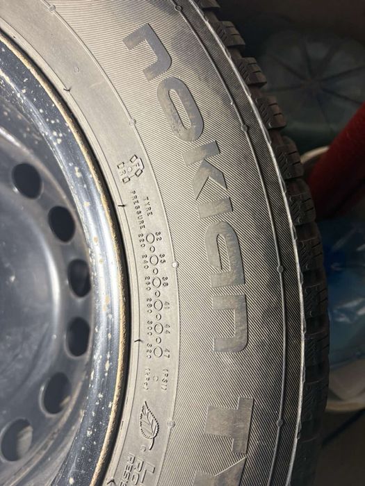 Колеса зимові Nokian 195/65/R25
