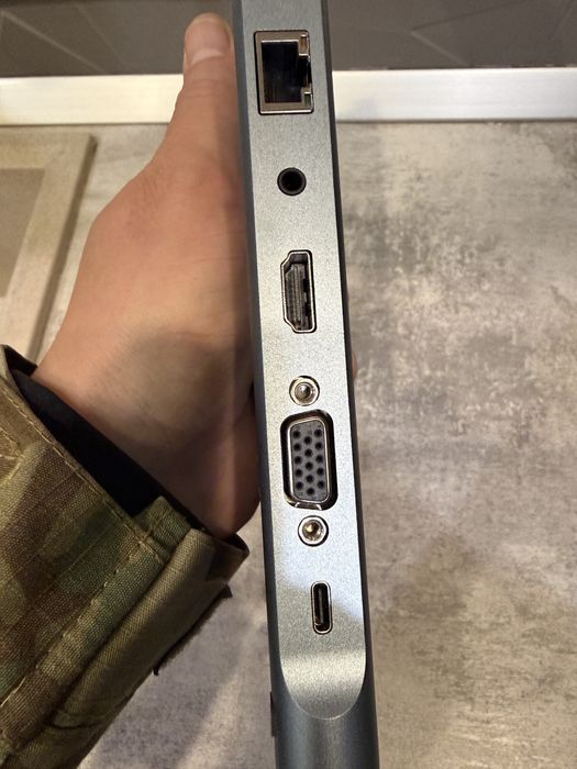 Док станція 11 в 1