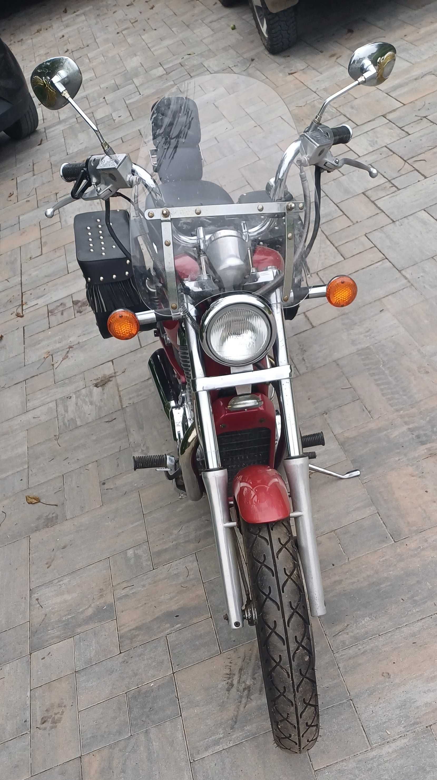 Suzuki VS 700 INTRUDER