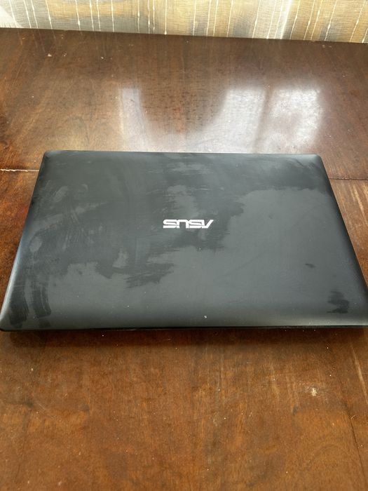 Laptop ASUS F553