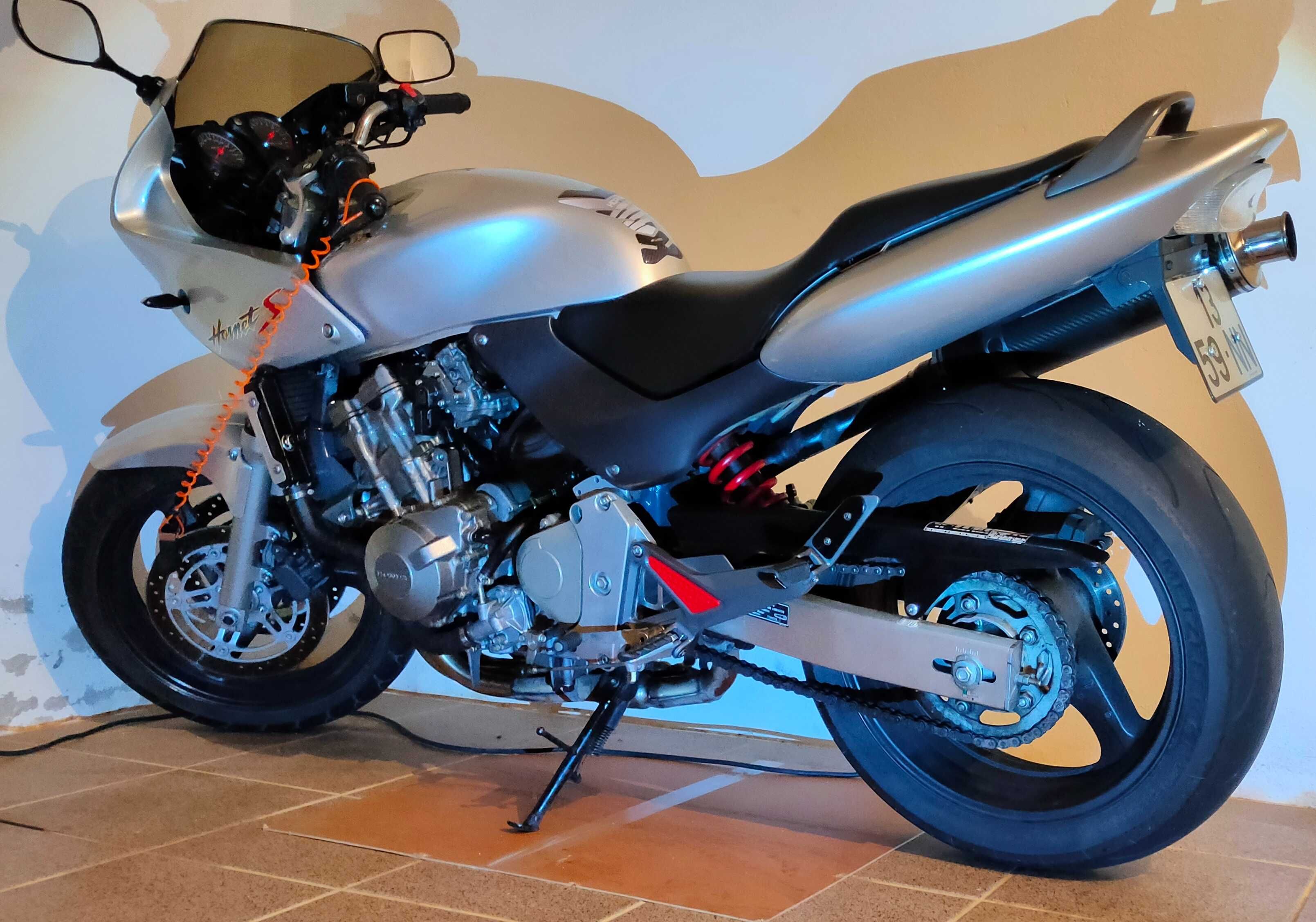 Honda Hornet 600 F (como nova) 12.000 Km_Bom exemplar_tá nova